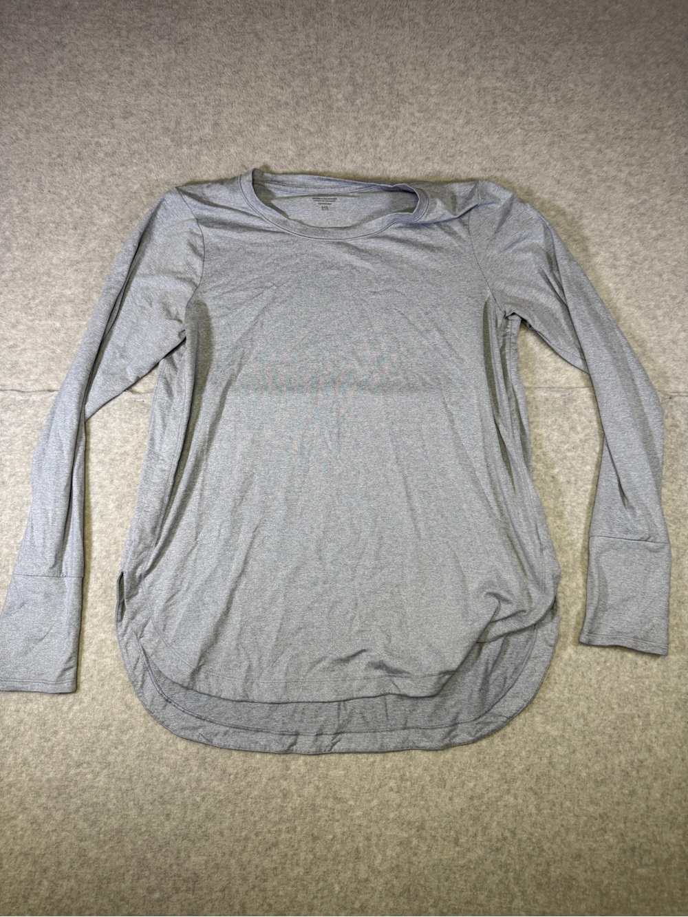 Athleta Heather Gray Long Sleeve Scoop-Hem Top